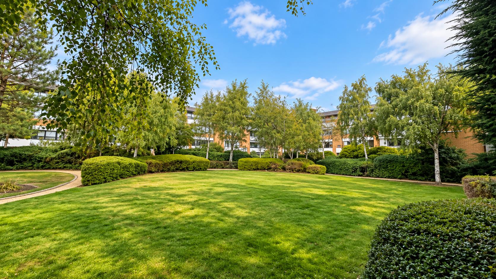 North Fourteenth Street, Milton Keynes